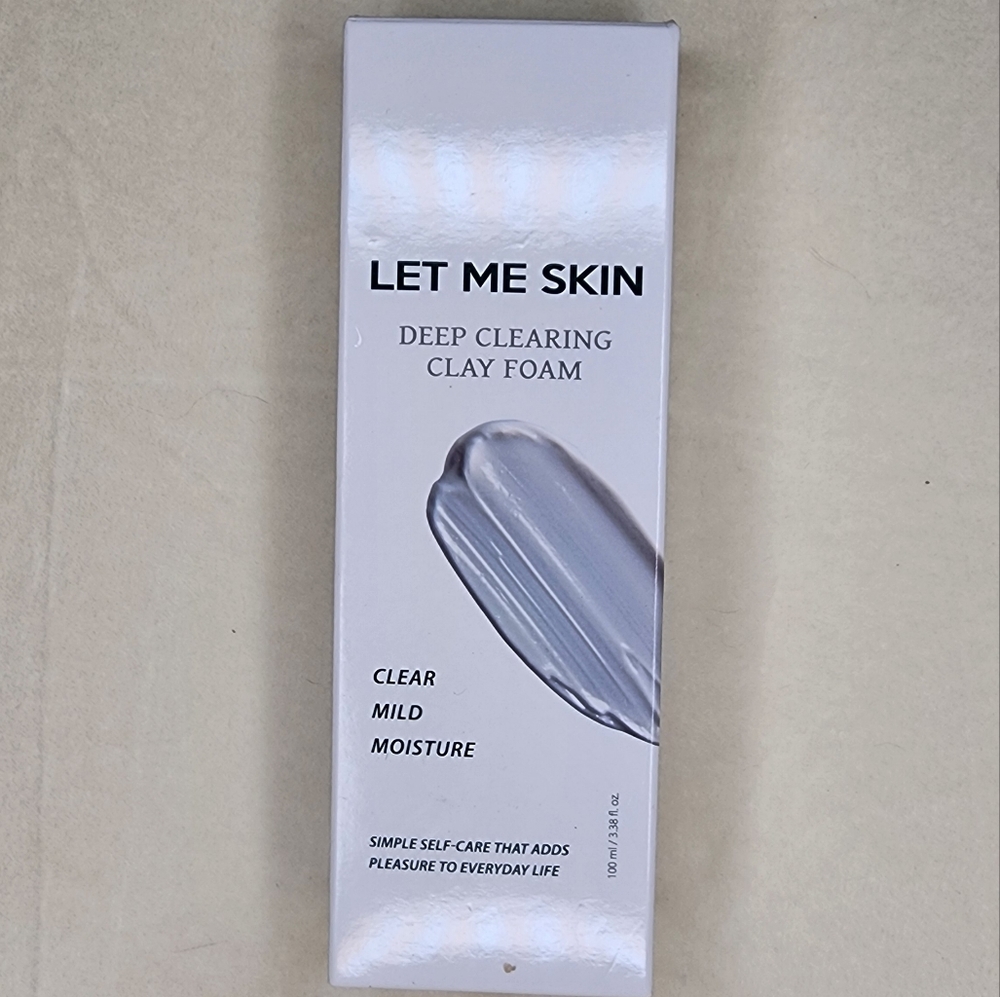 Let Me Skin Deep Clearing Clay Foam